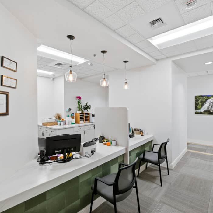 Front desk workstation
